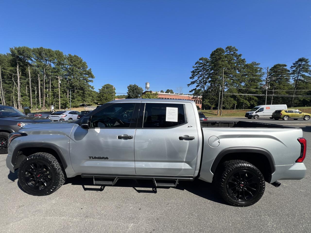 Toyota Tundra 4WD SR5 CrewMax 5.5' Bed (Natl) 2023