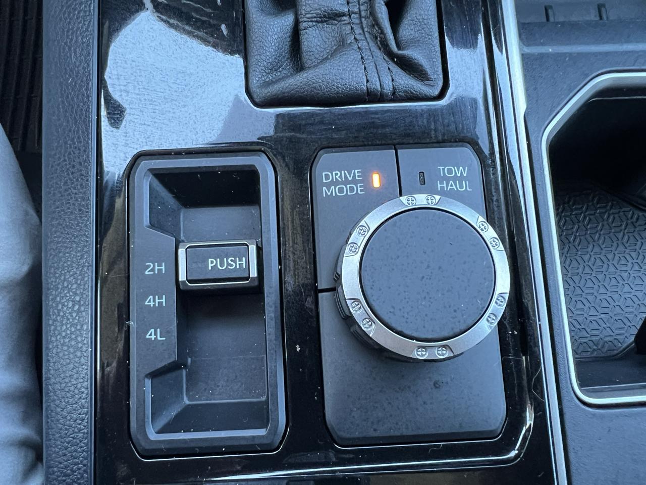 Toyota Tundra 4WD SR5 CrewMax 5.5' Bed (Natl) 2023