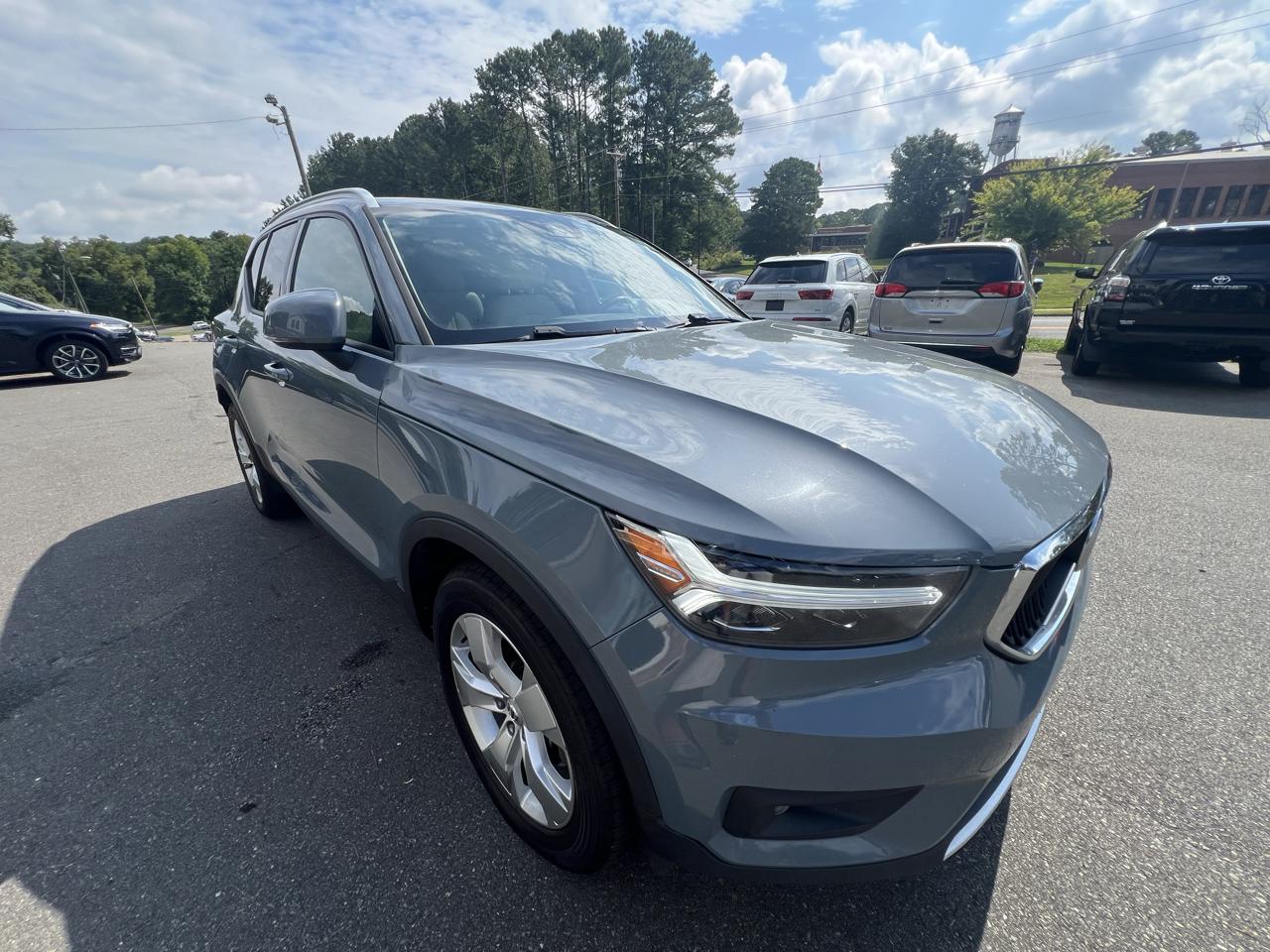 Volvo XC40 T4 FWD Momentum 2021