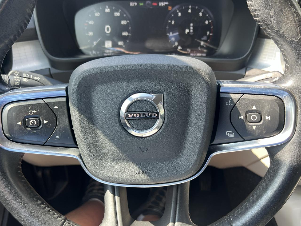 Volvo XC40 T4 FWD Momentum 2021