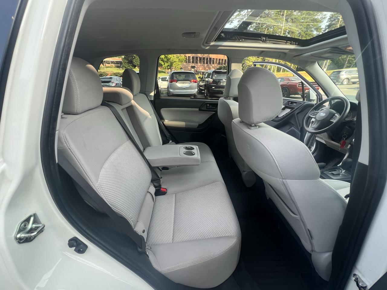 Subaru Forester 4dr CVT 2.5i Premium PZEV 2016