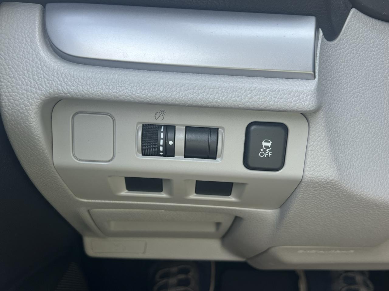Subaru Forester 4dr CVT 2.5i Premium PZEV 2016
