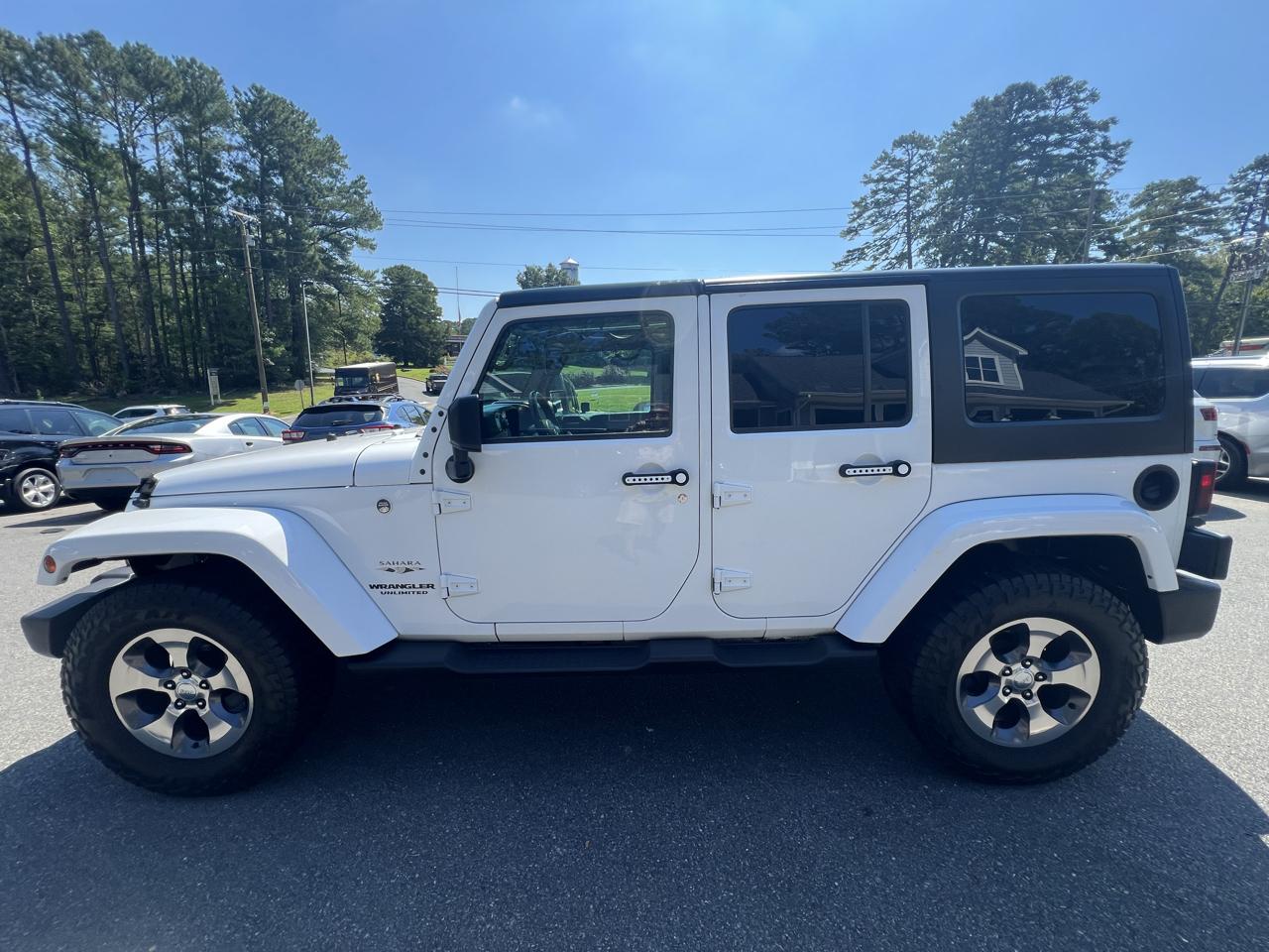 Jeep Wrangler Unlimited 4WD 4dr Sahara 2016