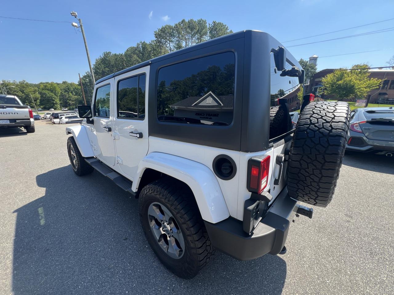 Jeep Wrangler Unlimited 4WD 4dr Sahara 2016