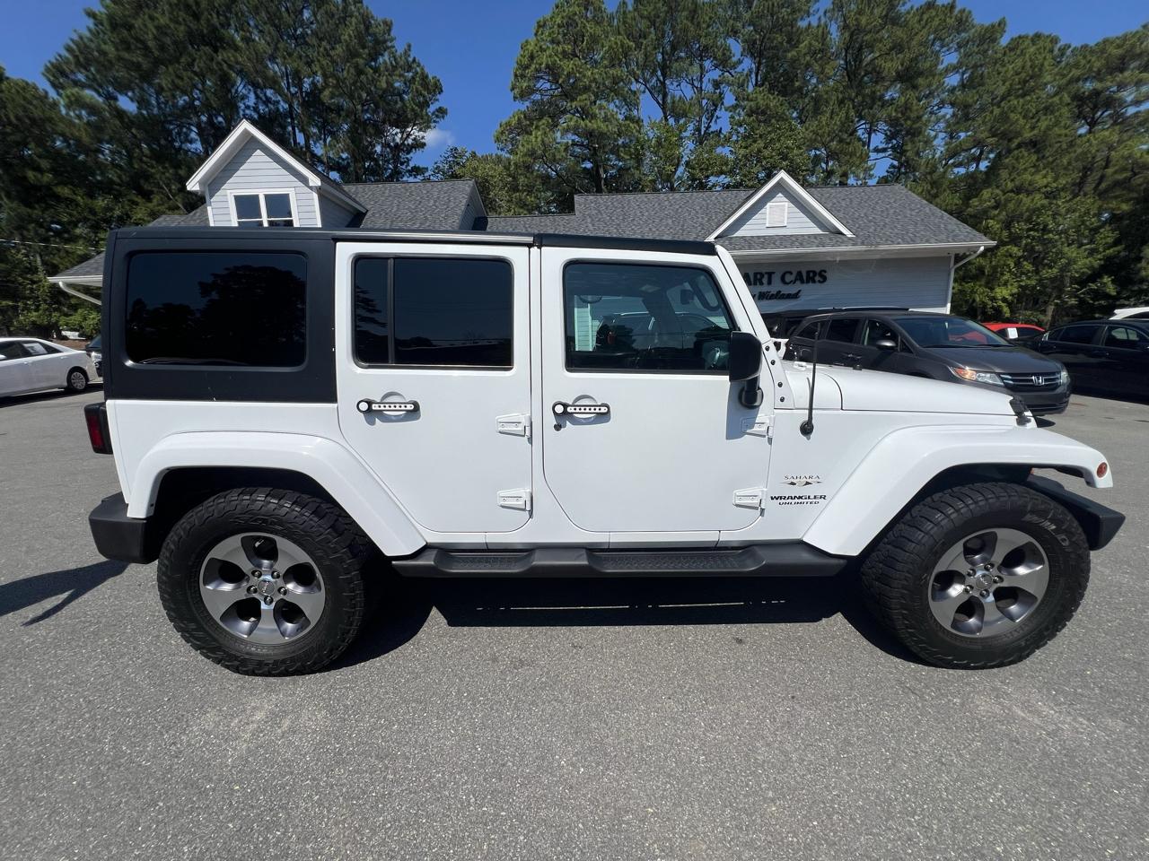Jeep Wrangler Unlimited 4WD 4dr Sahara 2016