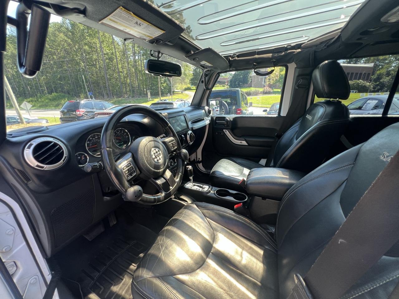 Jeep Wrangler Unlimited 4WD 4dr Sahara 2016