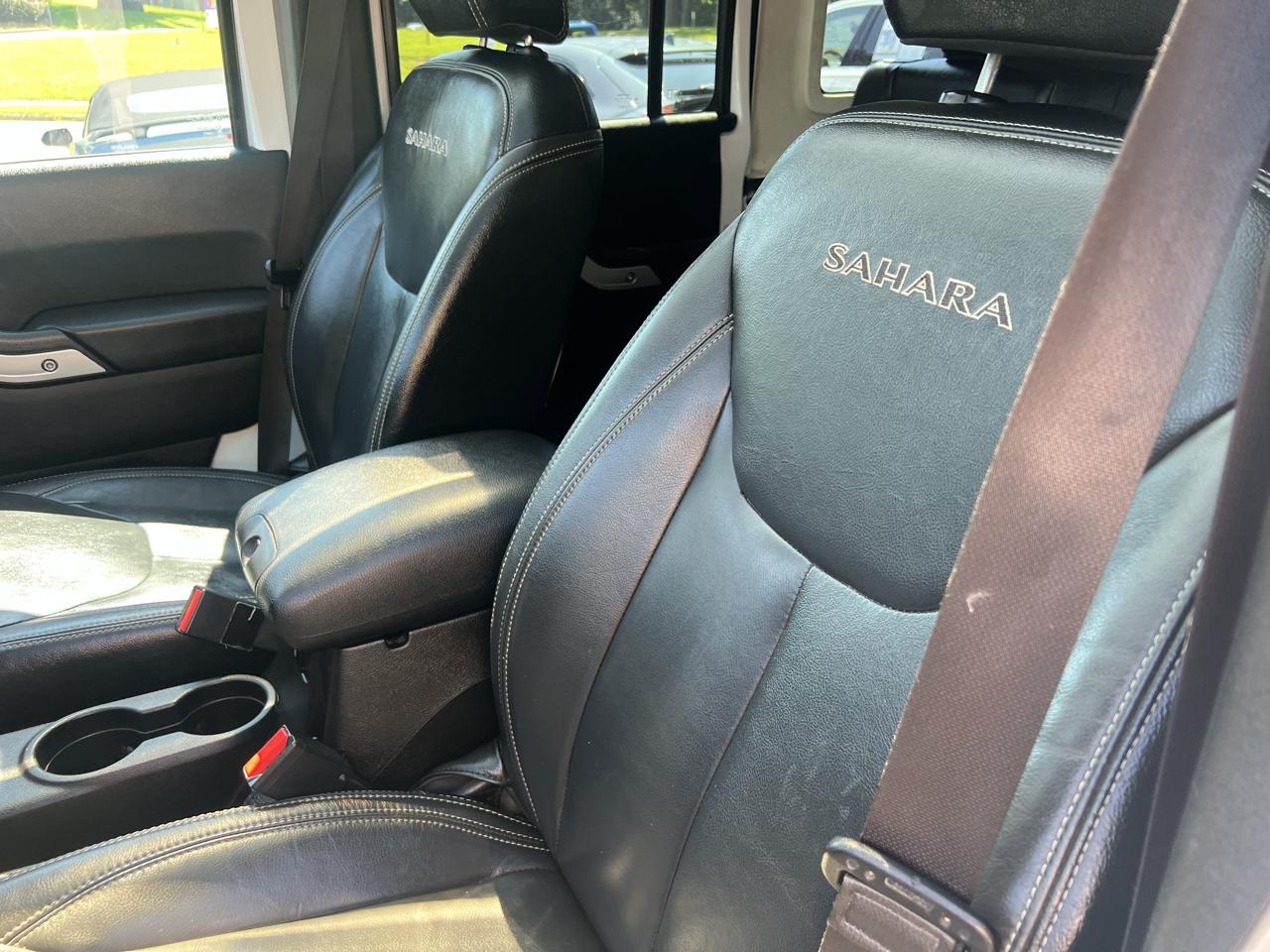 Jeep Wrangler Unlimited 4WD 4dr Sahara 2016