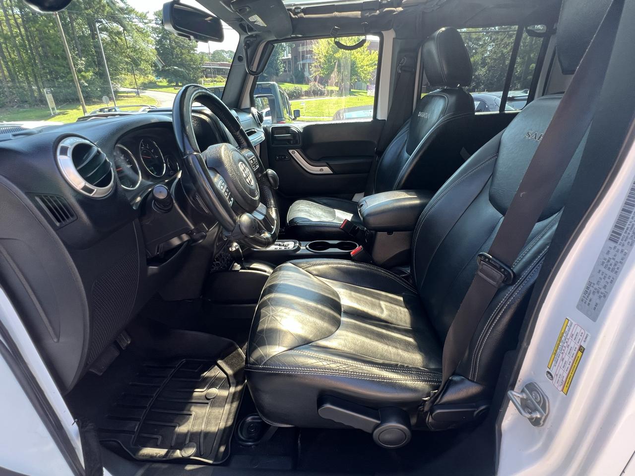 Jeep Wrangler Unlimited 4WD 4dr Sahara 2016