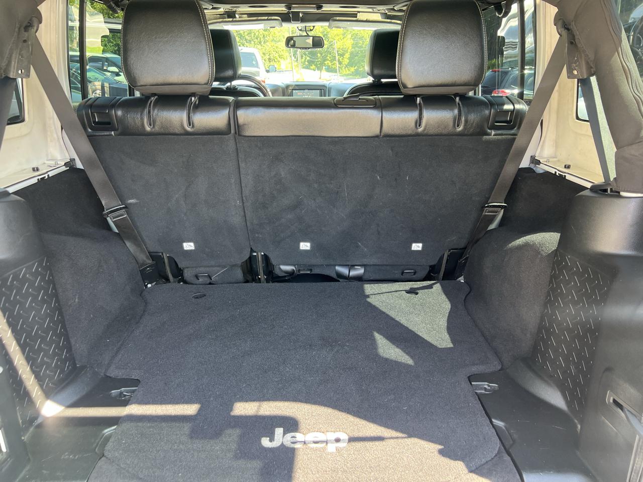 Jeep Wrangler Unlimited 4WD 4dr Sahara 2016