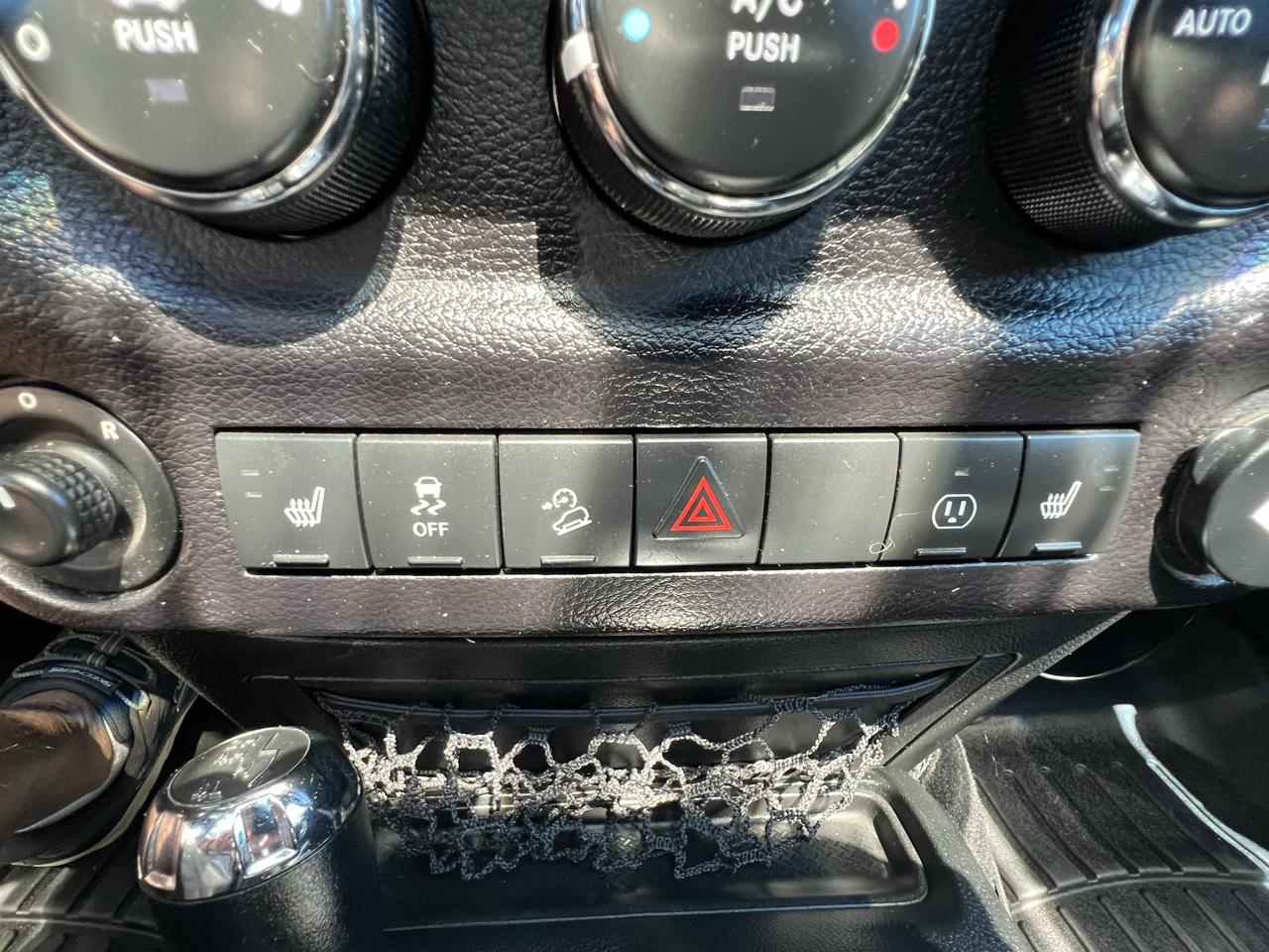 Jeep Wrangler Unlimited 4WD 4dr Sahara 2016