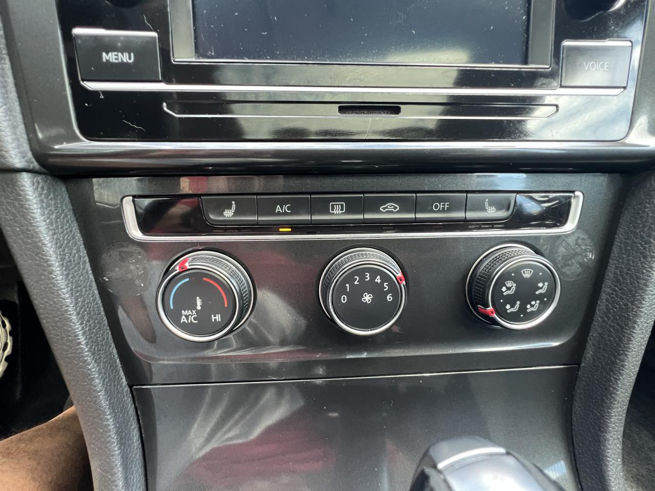 Volkswagen Golf 1.4T TSI Auto 2021
