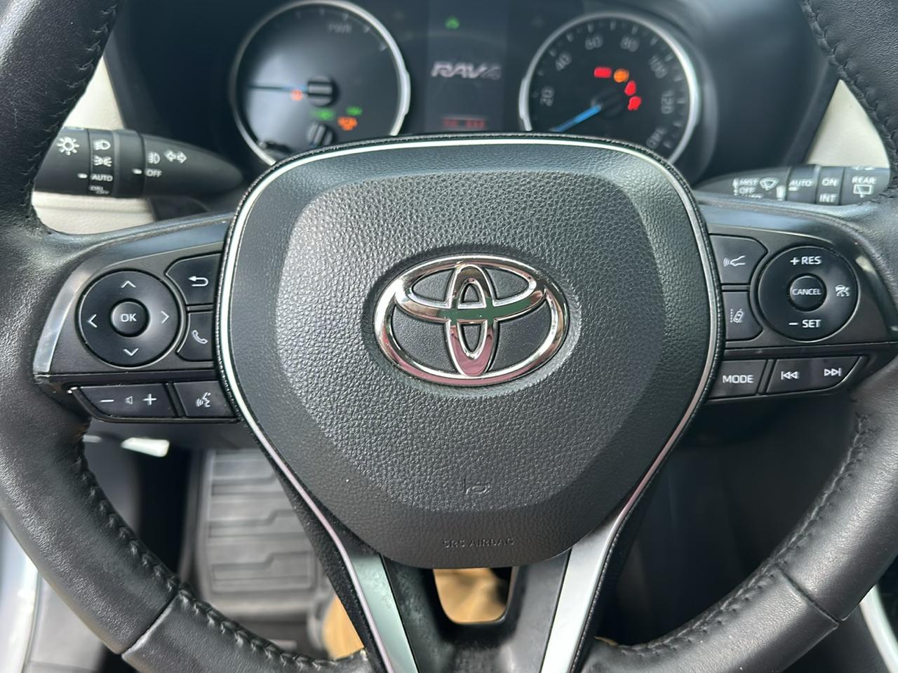Toyota RAV4 Hybrid XLE AWD 2021