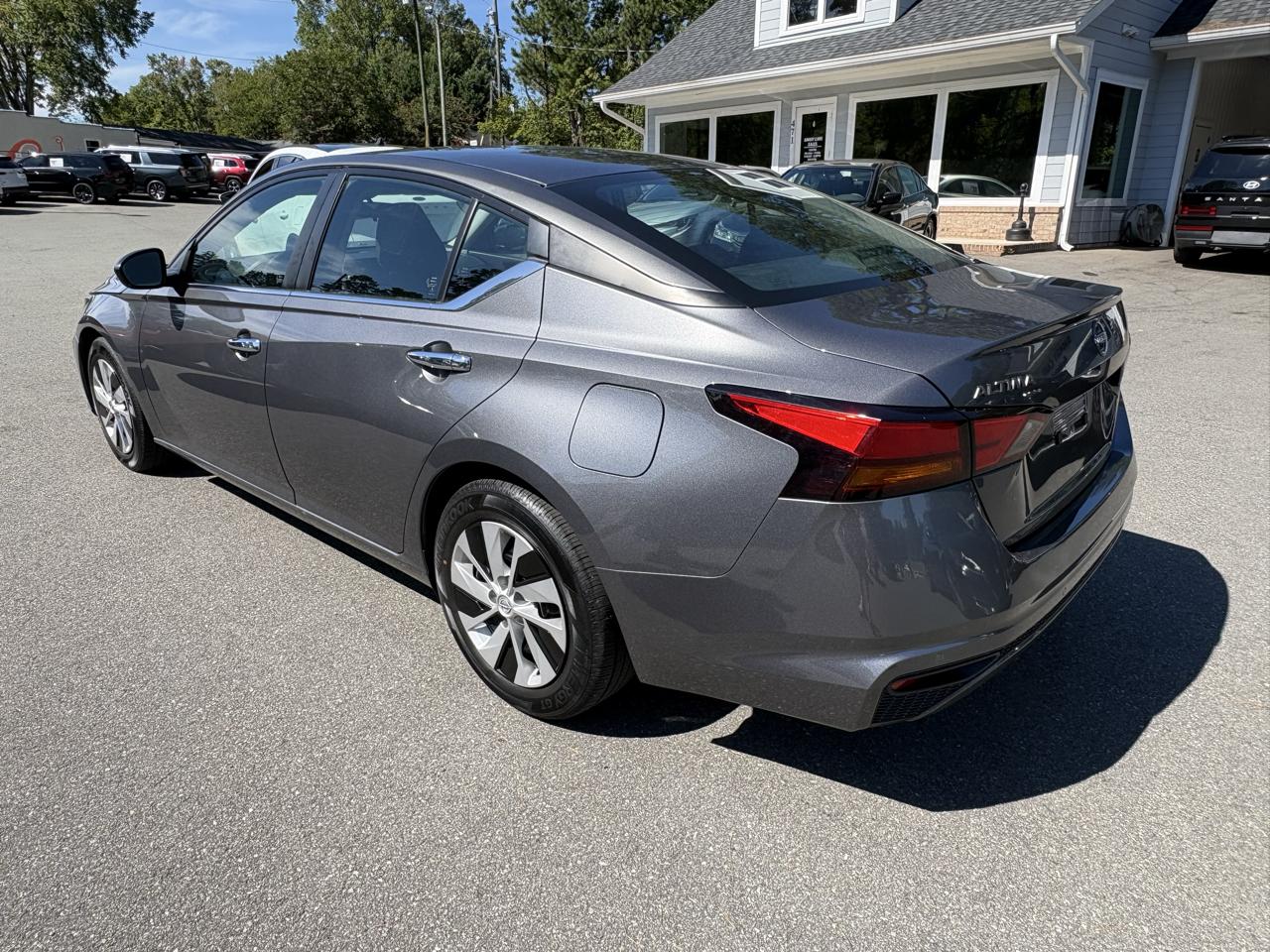 Nissan Altima 2.5 S Sedan 2024