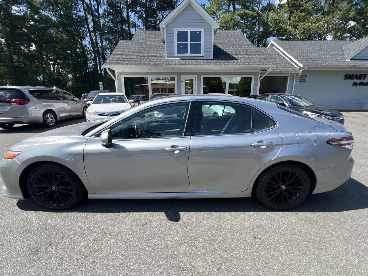 Toyota Camry XLE Auto (Natl) 2019