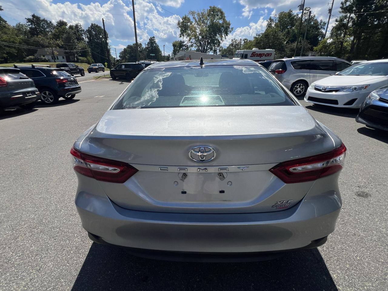 Toyota Camry XLE Auto (Natl) 2019