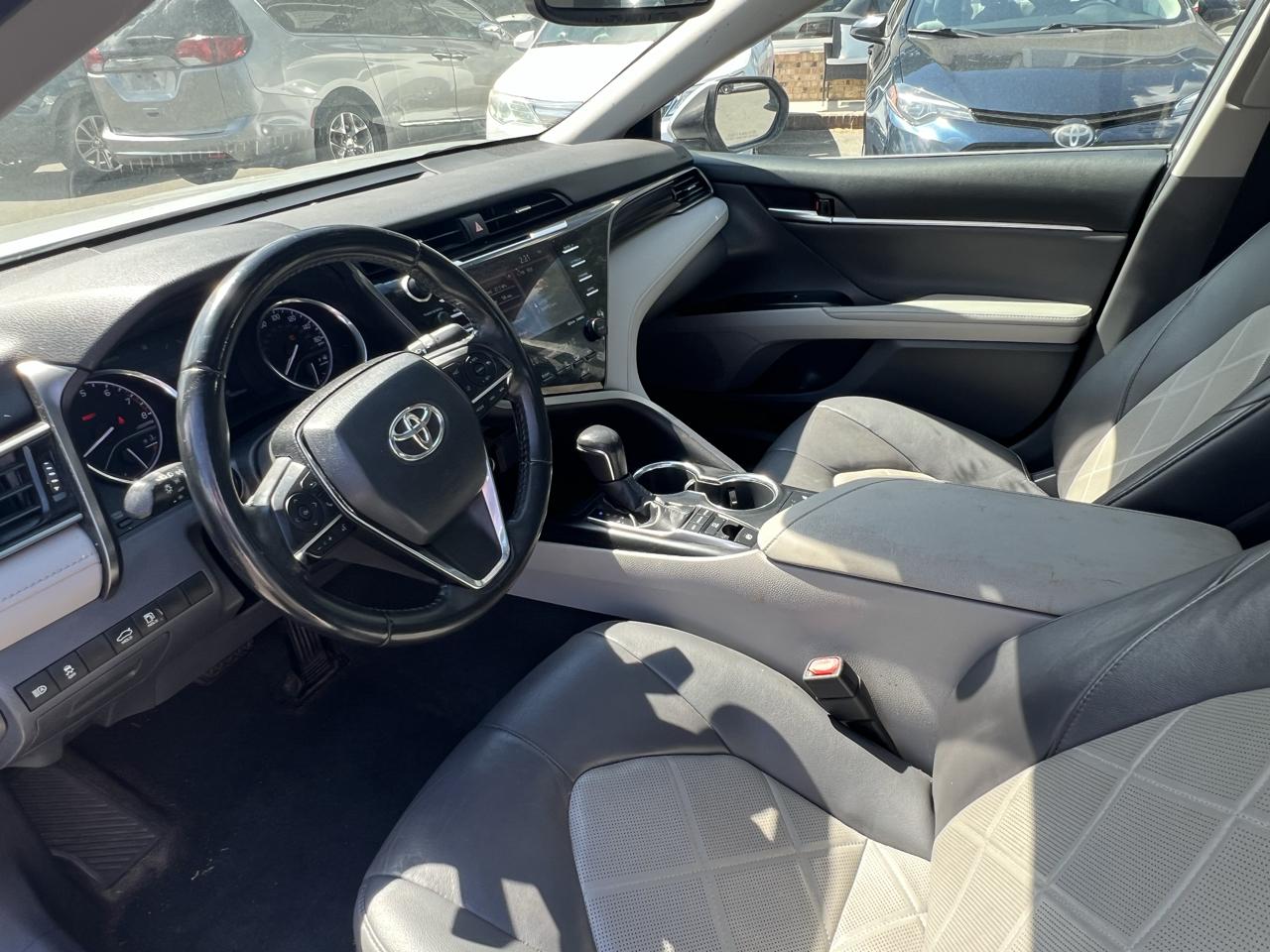 Toyota Camry XLE Auto (Natl) 2019