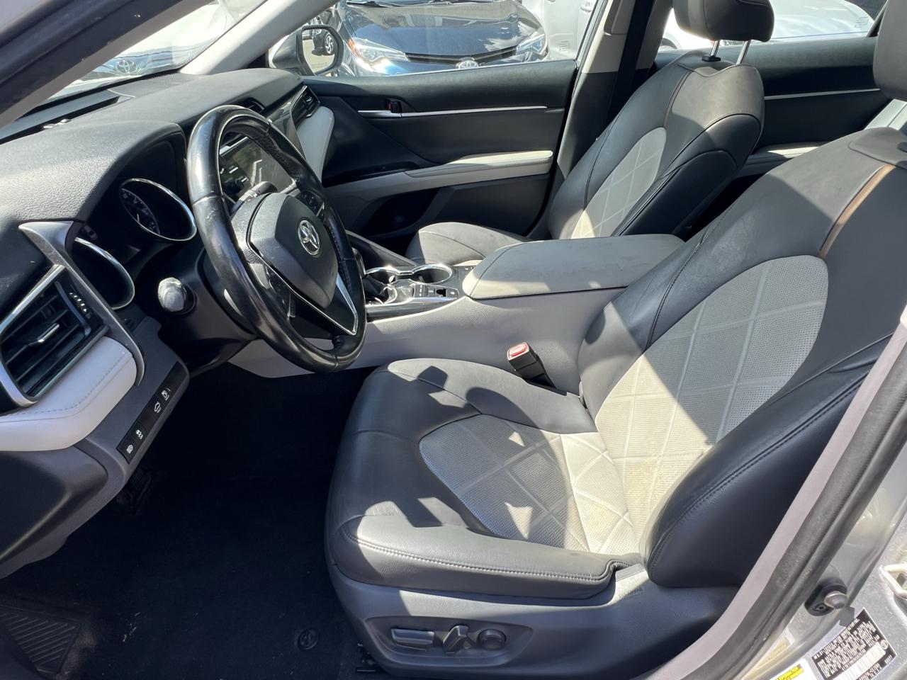 Toyota Camry XLE Auto (Natl) 2019