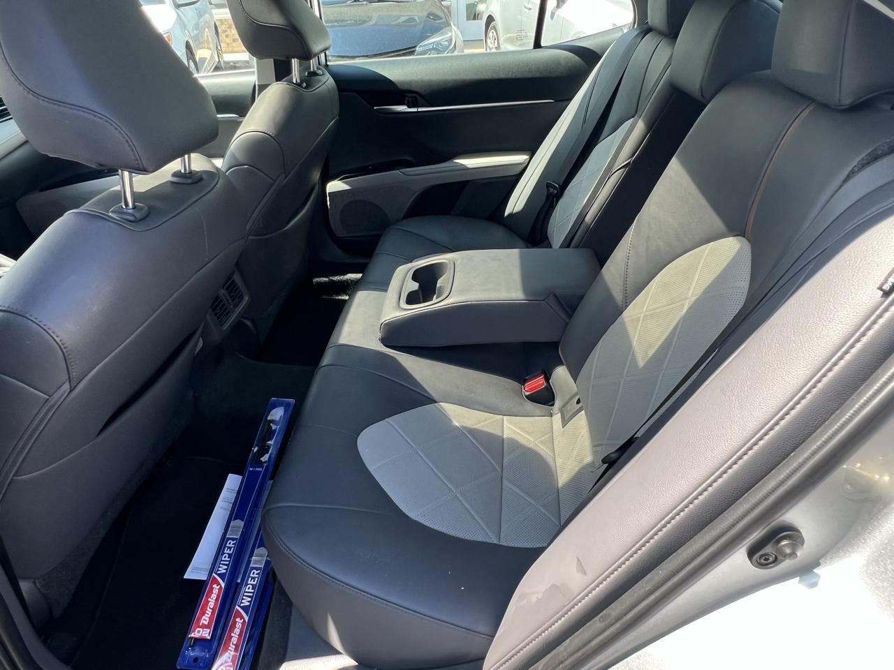 Toyota Camry XLE Auto (Natl) 2019