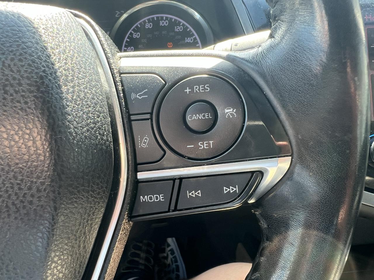 Toyota Camry XLE Auto (Natl) 2019