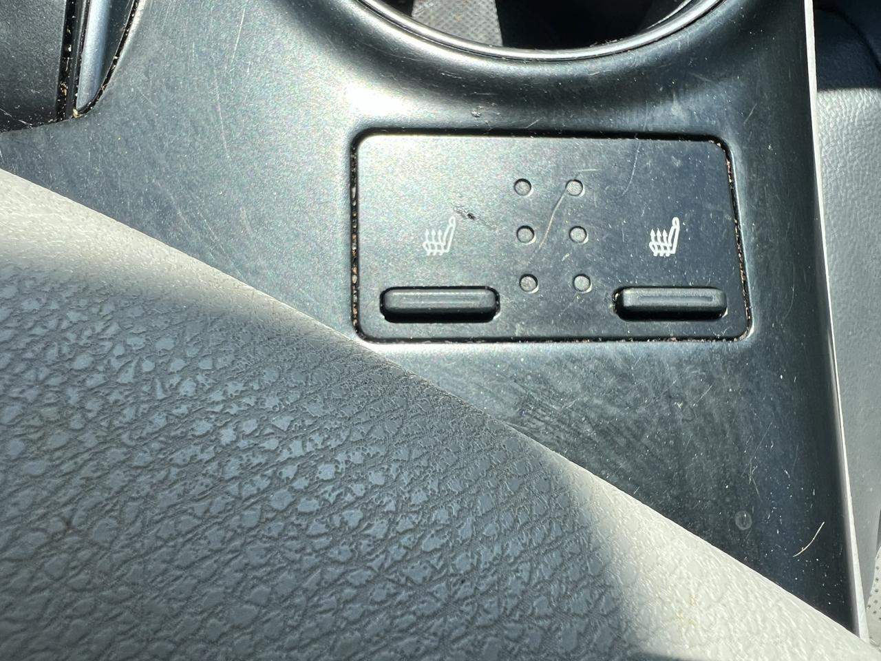 Toyota Camry XLE Auto (Natl) 2019