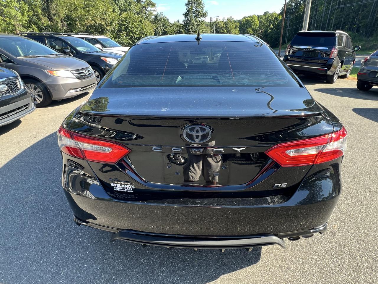 Toyota Camry XLE Auto (Natl) 2019