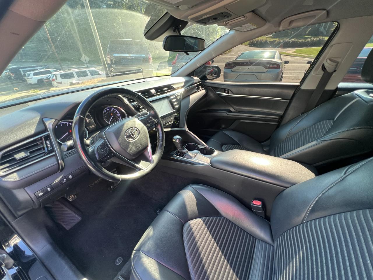 Toyota Camry XLE Auto (Natl) 2019
