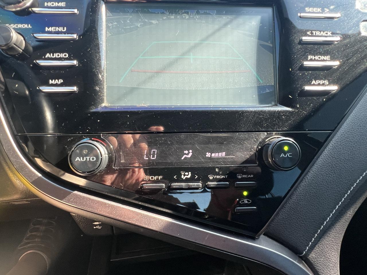 Toyota Camry XLE Auto (Natl) 2019