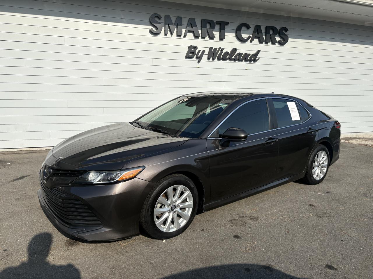 Toyota Camry LE Auto (Natl) 2019