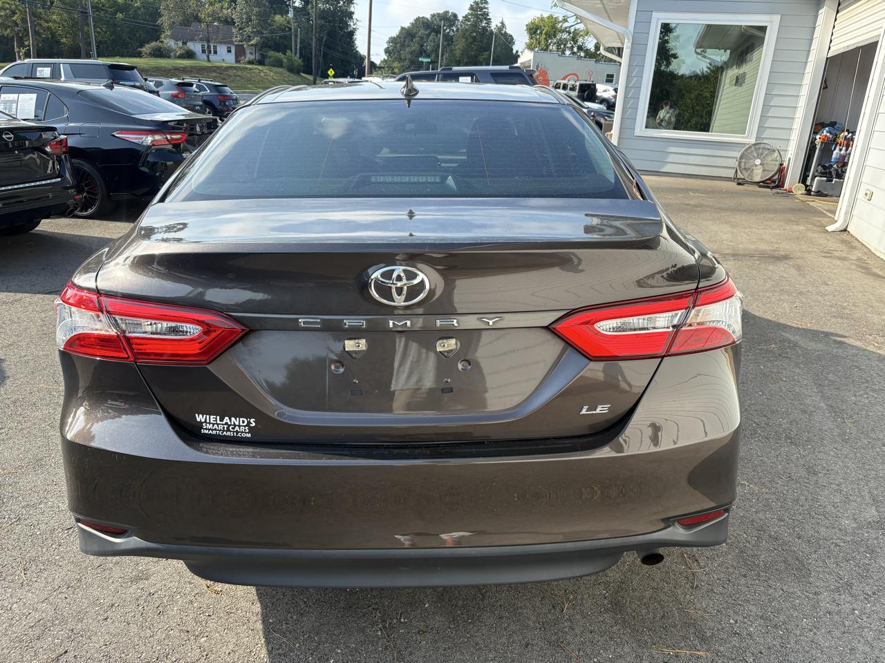 Toyota Camry LE Auto (Natl) 2019