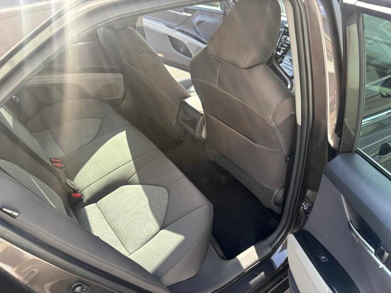 Toyota Camry LE Auto (Natl) 2019
