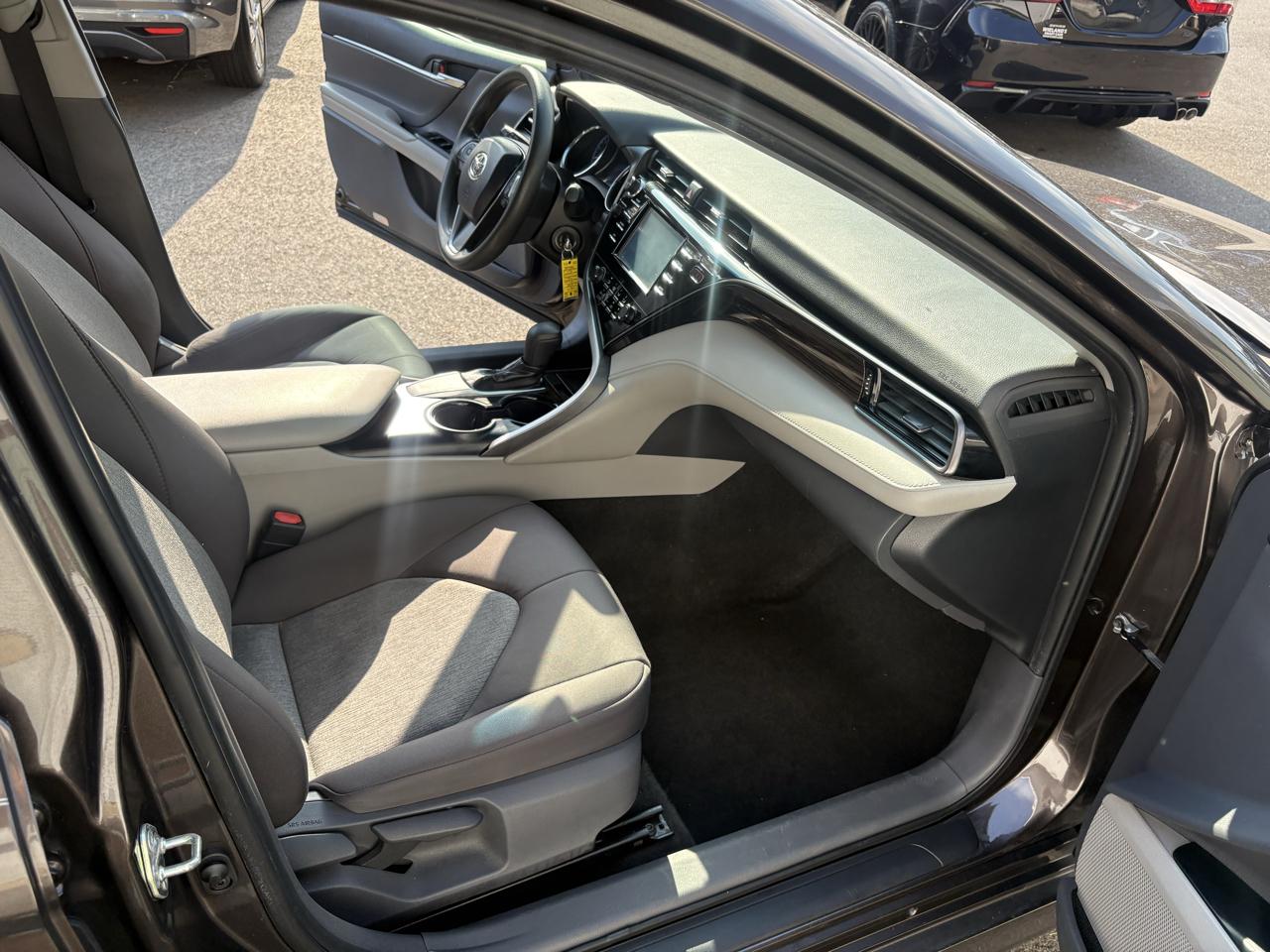 Toyota Camry LE Auto (Natl) 2019