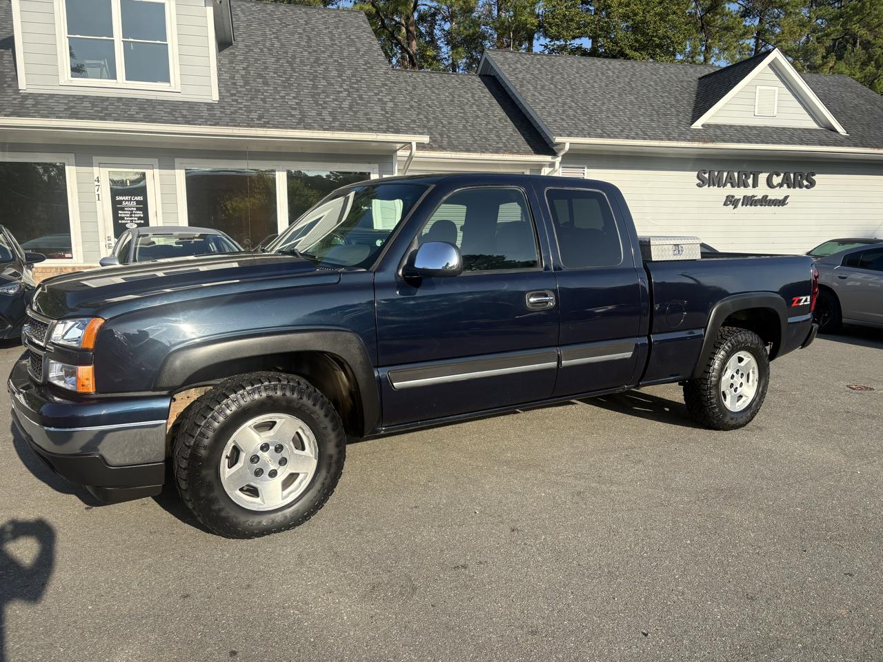 Chevrolet Silverado 1500 Ext Cab 143.5" WB 4WD LT1 2006
