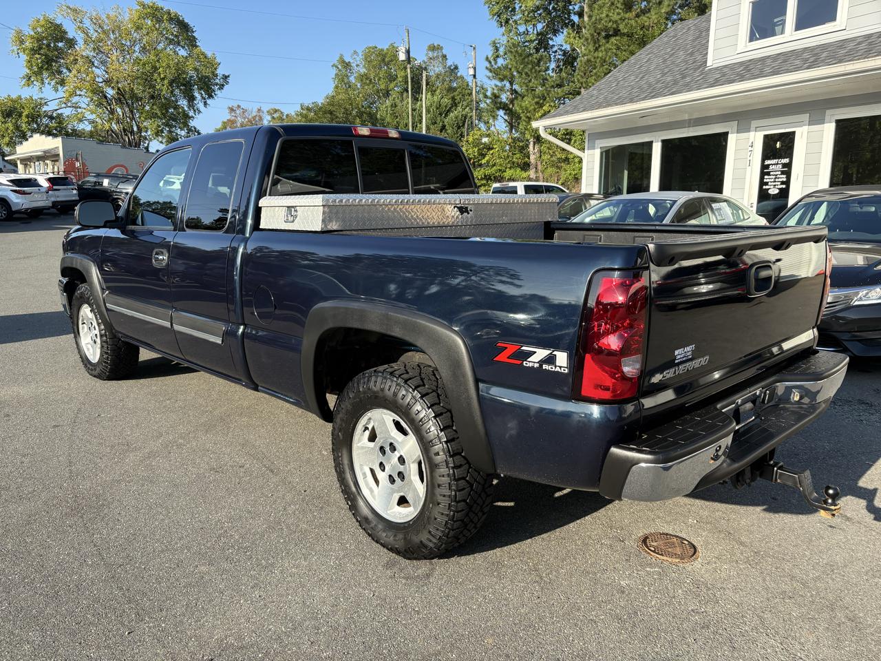 Chevrolet Silverado 1500 Ext Cab 143.5" WB 4WD LT1 2006