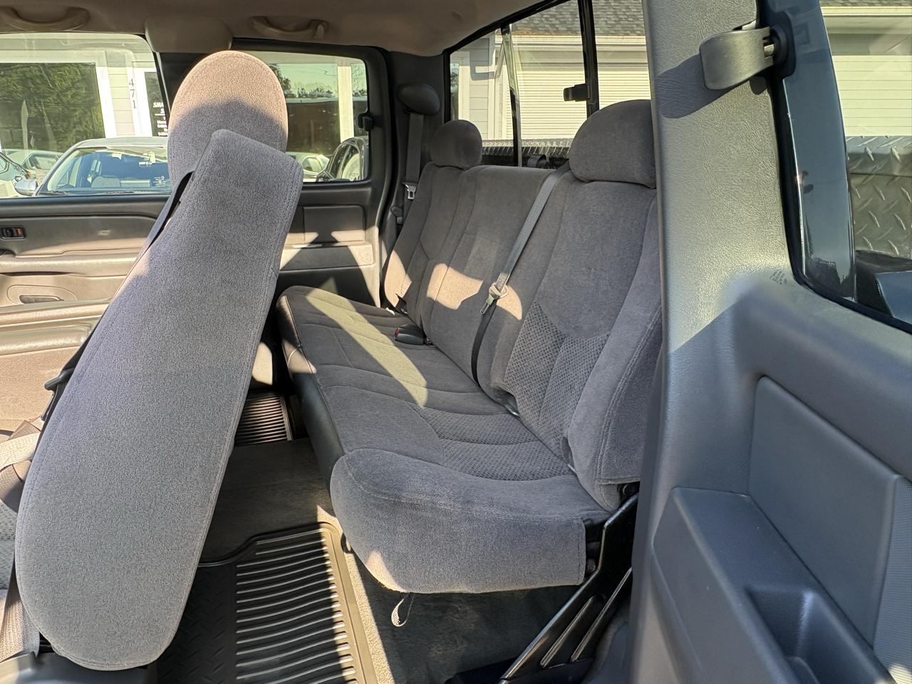 Chevrolet Silverado 1500 Ext Cab 143.5" WB 4WD LT1 2006