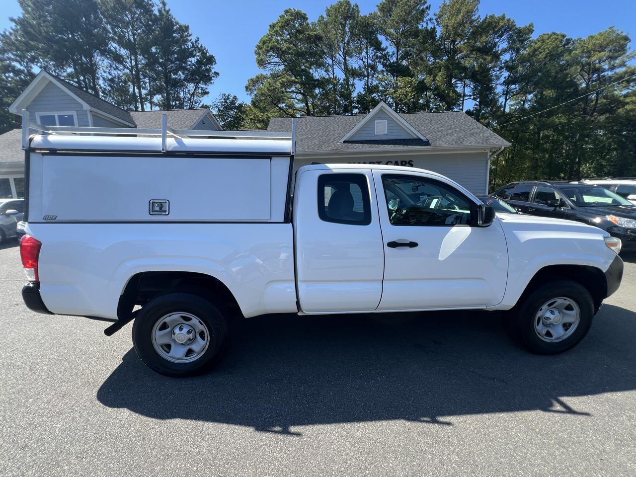 Toyota Tacoma 2WD Access Cab I4 AT SR5 (Natl) 2016