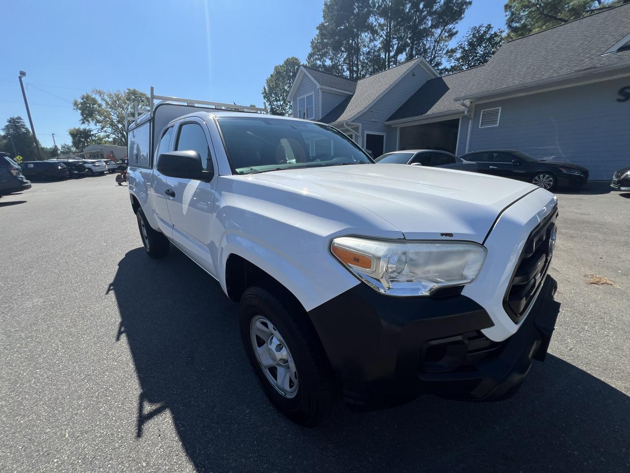 Toyota Tacoma 2WD Access Cab I4 AT SR5 (Natl) 2016
