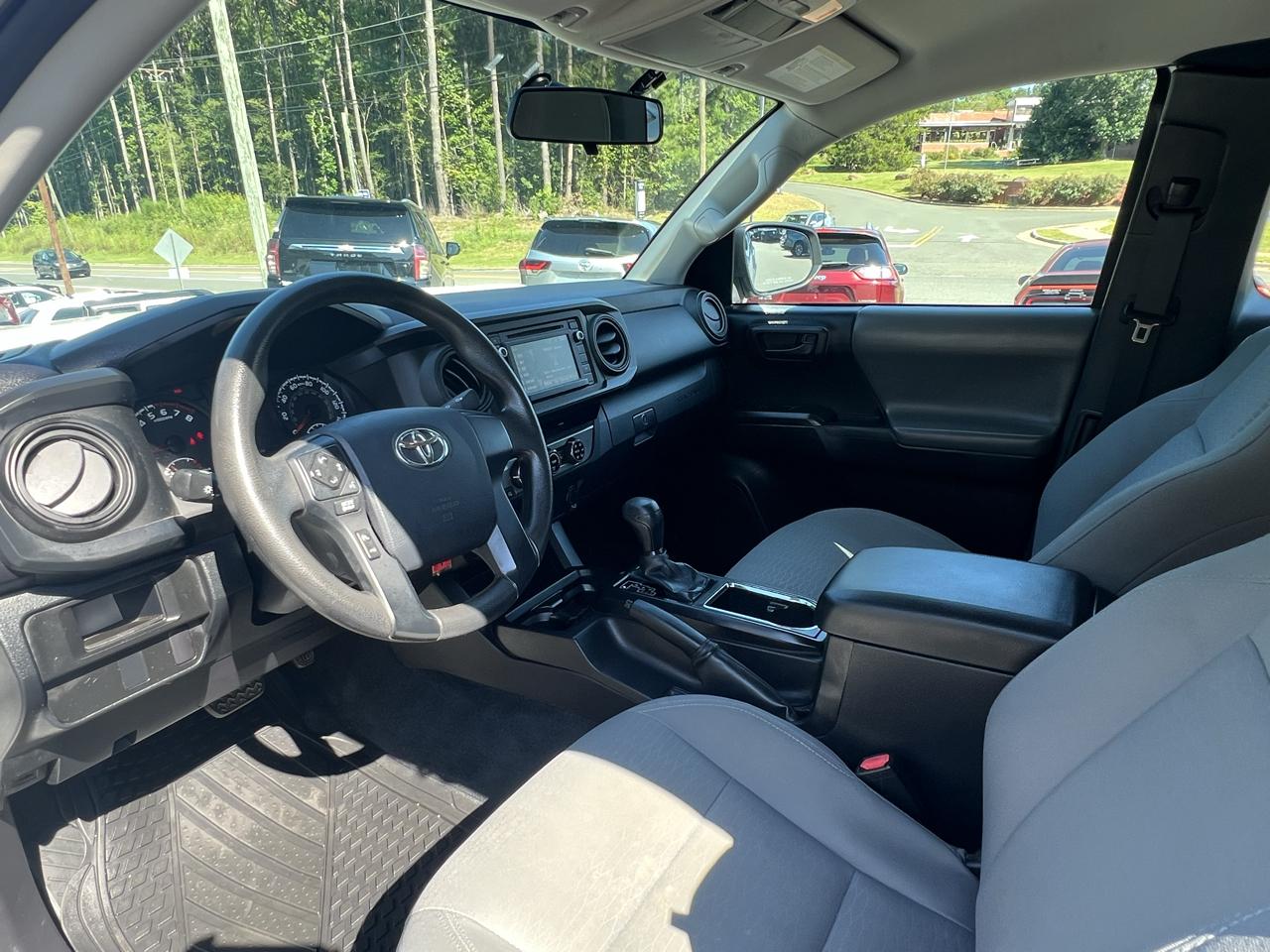 Toyota Tacoma 2WD Access Cab I4 AT SR5 (Natl) 2016