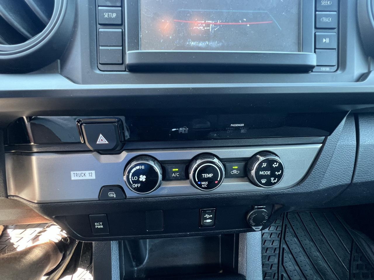 Toyota Tacoma 2WD Access Cab I4 AT SR5 (Natl) 2016
