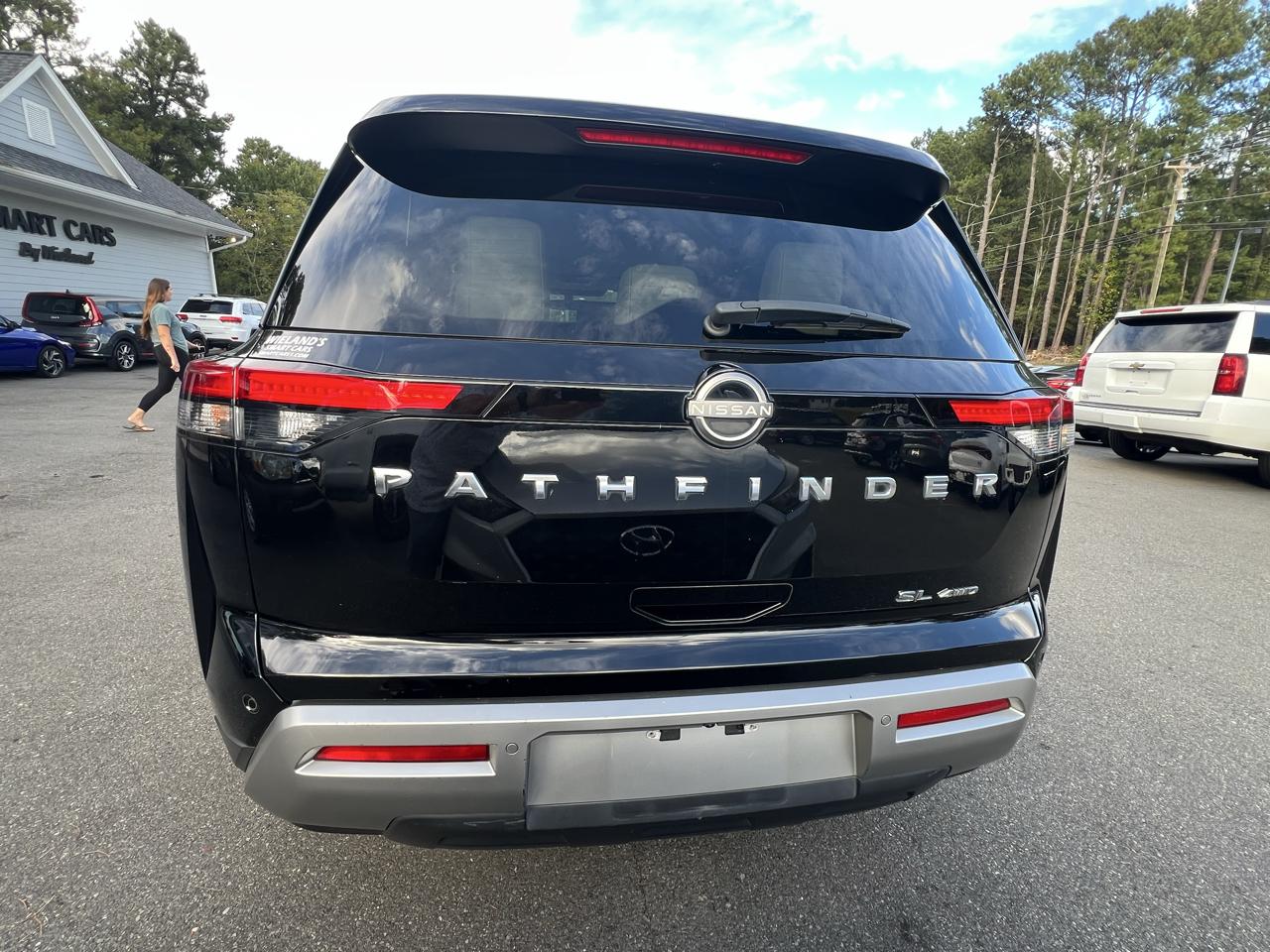Nissan Pathfinder SL 4WD 2023