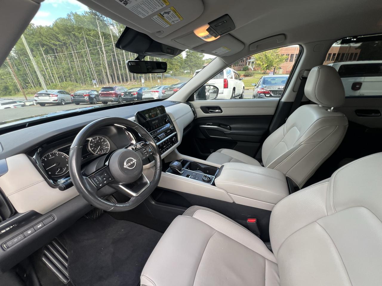 Nissan Pathfinder SL 4WD 2023