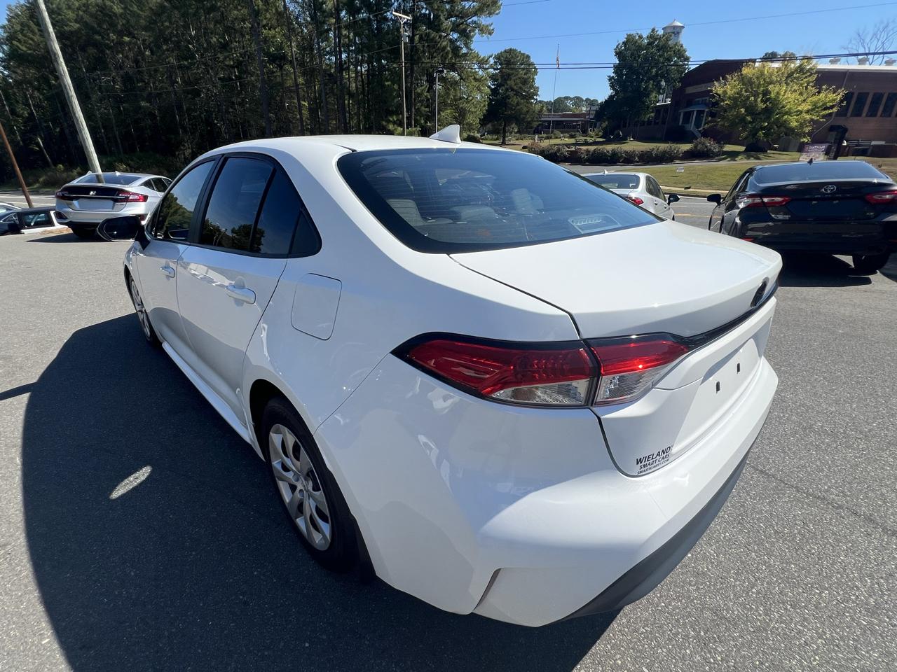 Toyota Corolla LE CVT (Natl) 2024