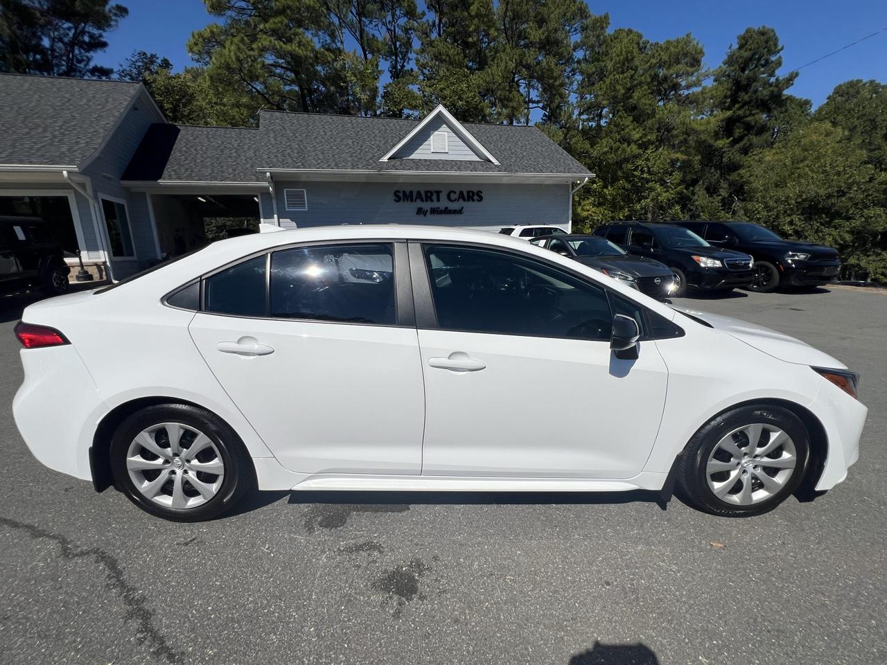 Toyota Corolla LE CVT (Natl) 2024