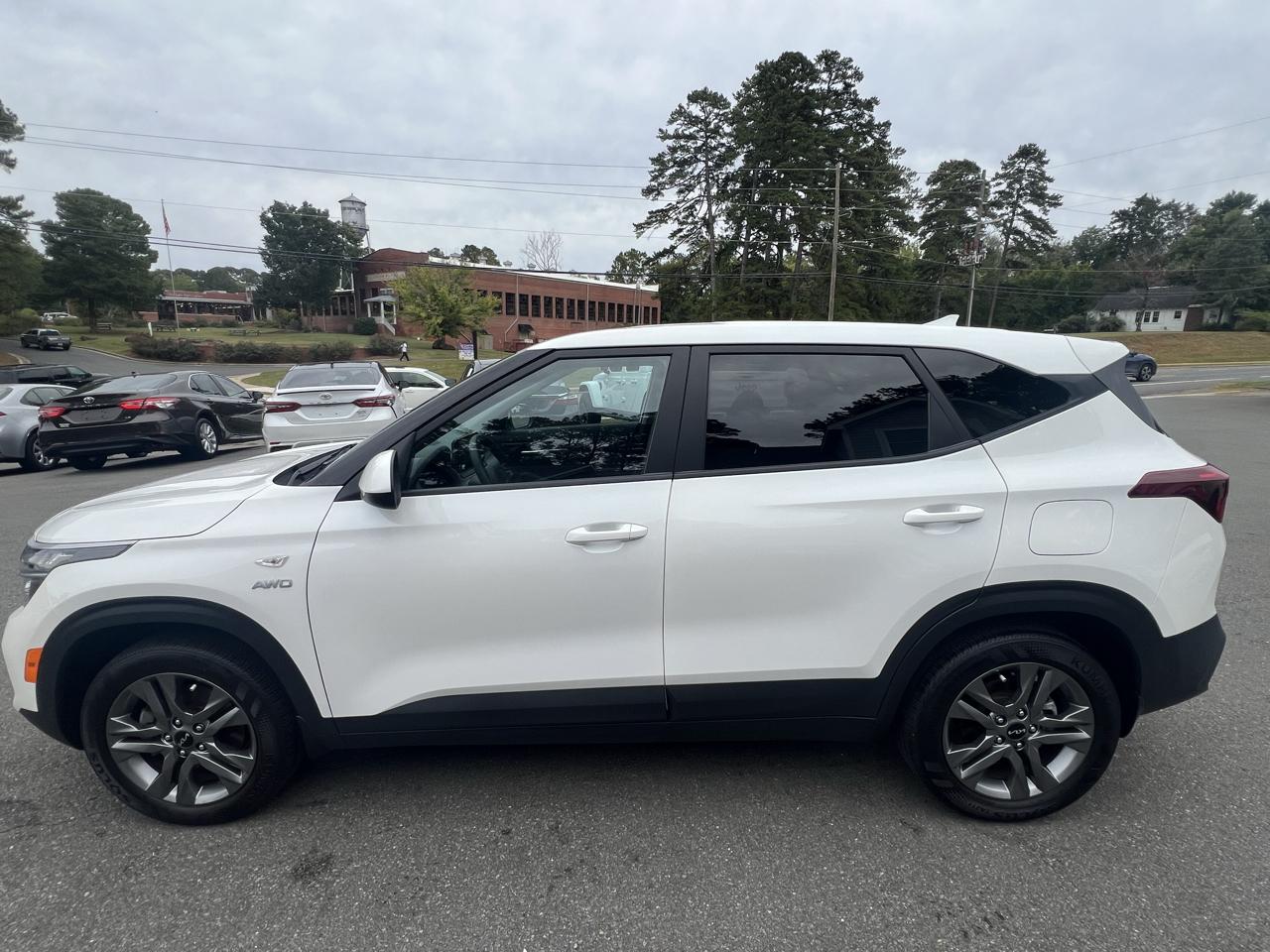Kia Seltos LX IVT AWD 2023