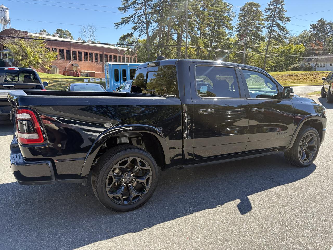 RAM 1500 Limited 4x4 Crew Cab 5'7" Box 2022