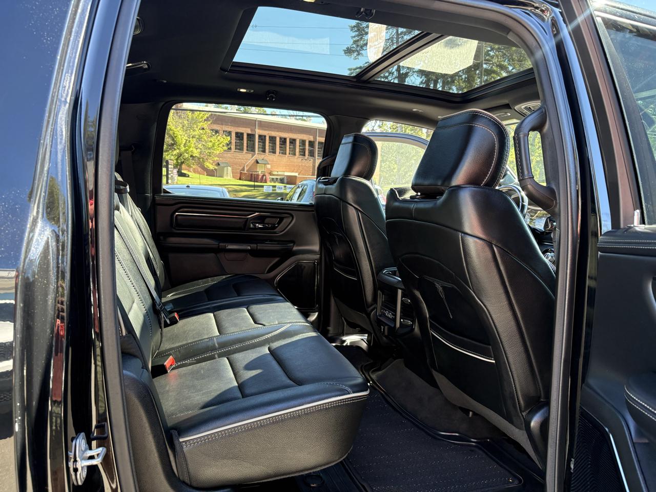 RAM 1500 Limited 4x4 Crew Cab 5'7" Box 2022