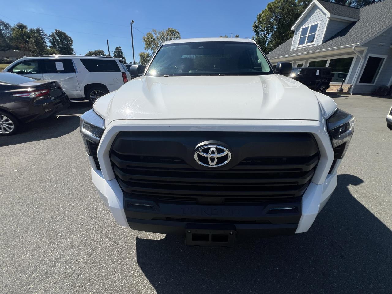 Toyota Tundra 2WD SR5 CrewMax 5.5' Bed (Natl) 2023