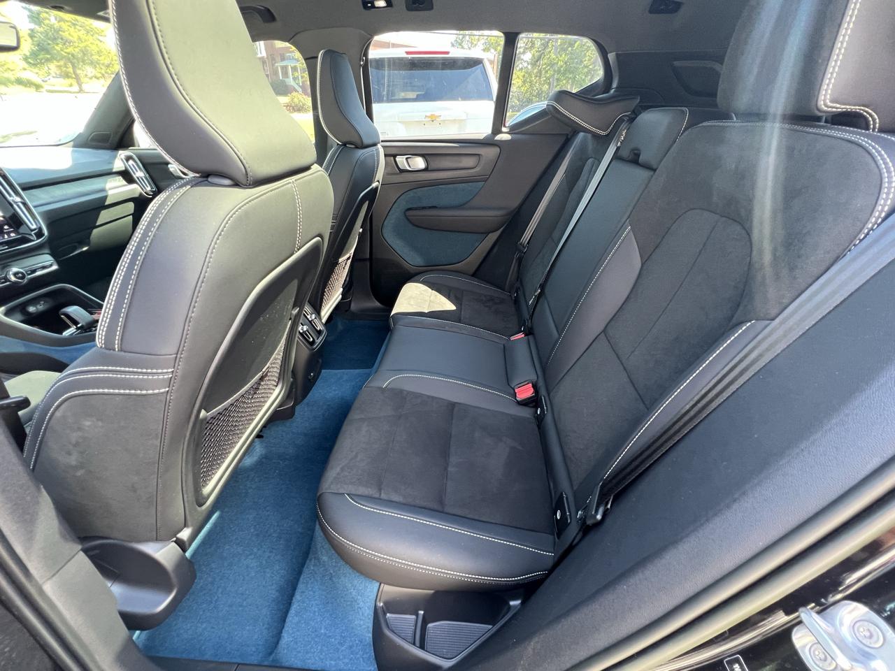 Volvo XC40 Recharge Pure Electric Twin eAWD Plus 2023