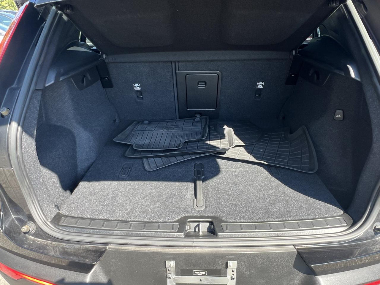 Volvo XC40 Recharge Pure Electric Twin eAWD Plus 2023