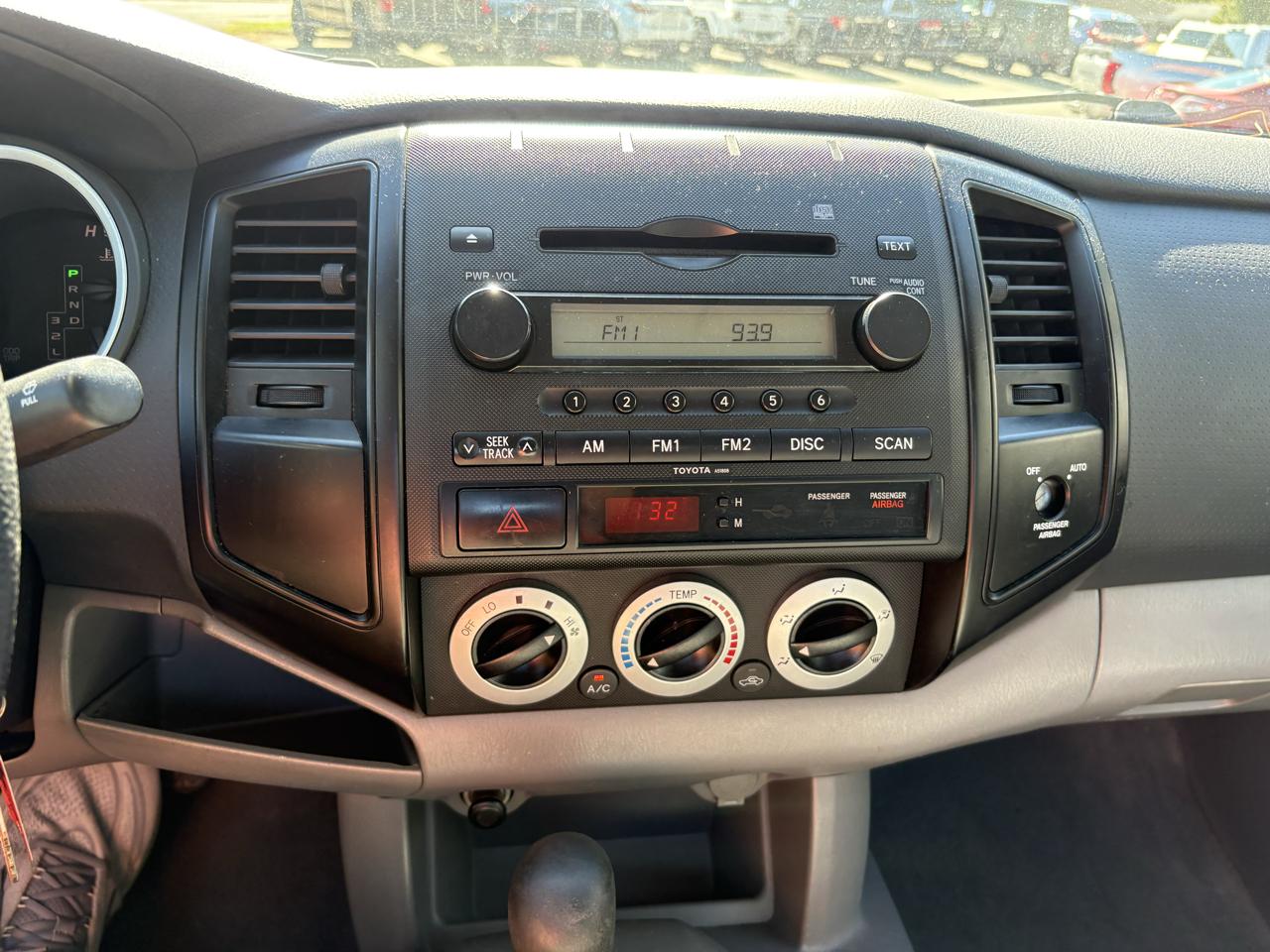 Toyota Tacoma Reg 109" Auto (Natl) 2006