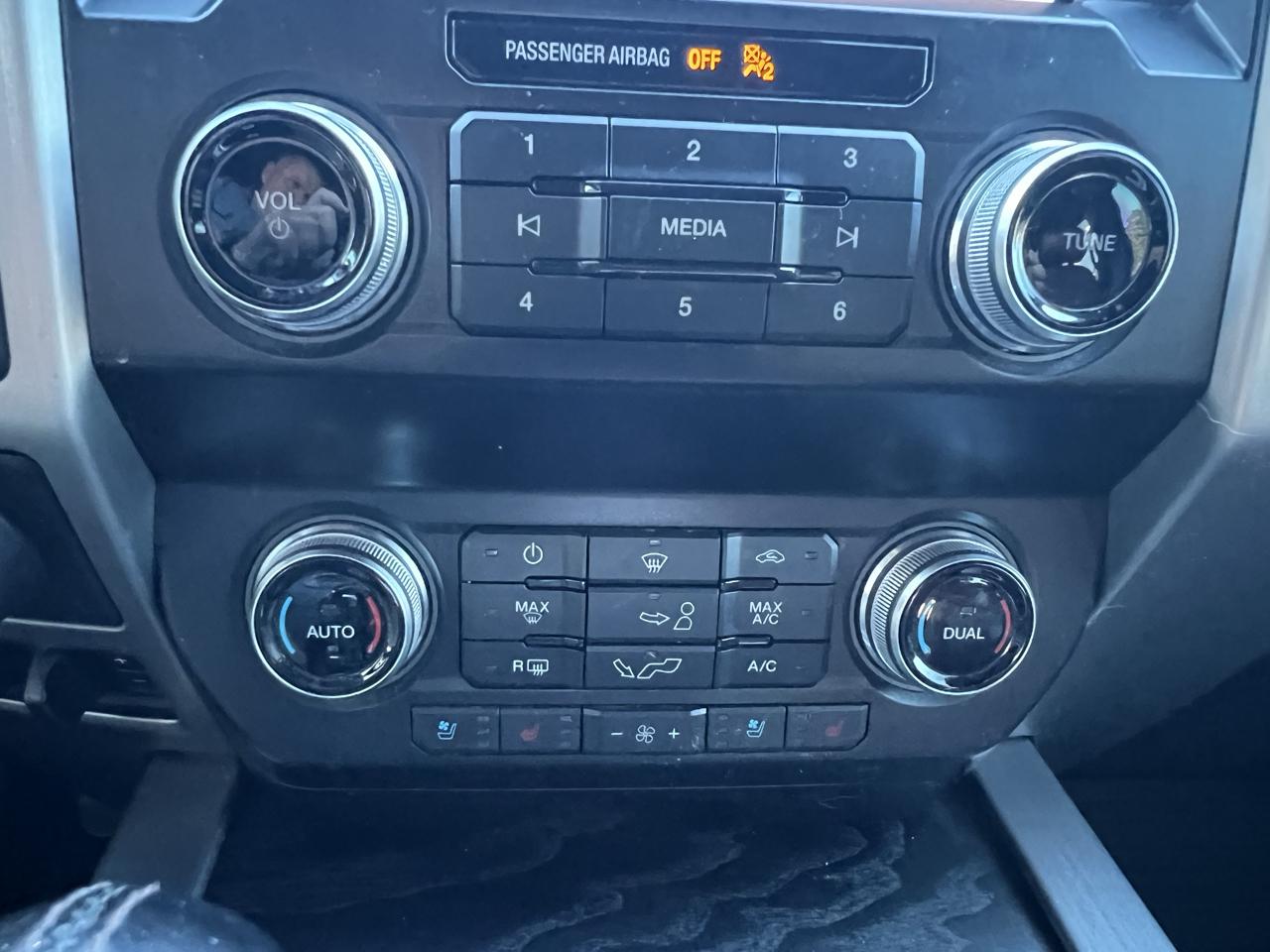 Ford F-150 Platinum 4WD SuperCrew 5.5' Box 2020